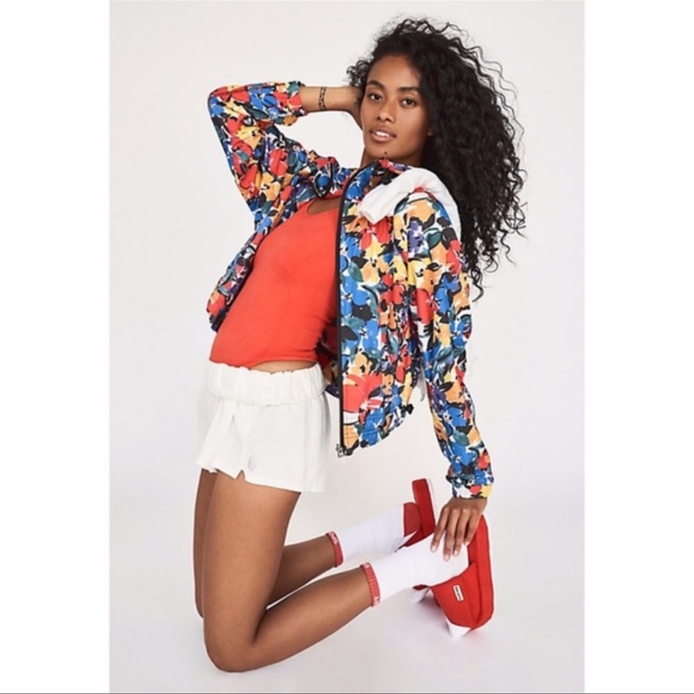 Beach Riot - Erica Jacket In Buttercup Floral - Picture 8 of 15